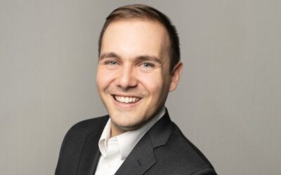 When is the Right Time to Consider Expanding into a Multi-Unit Franchise? Q&A with Advice from A.J. Titus, President of Signarama